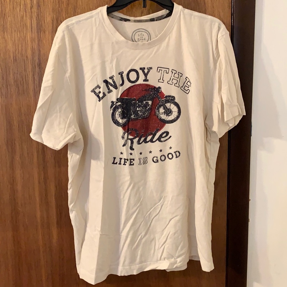 3/$10 🤑 Men’s life is good motorcycle tee